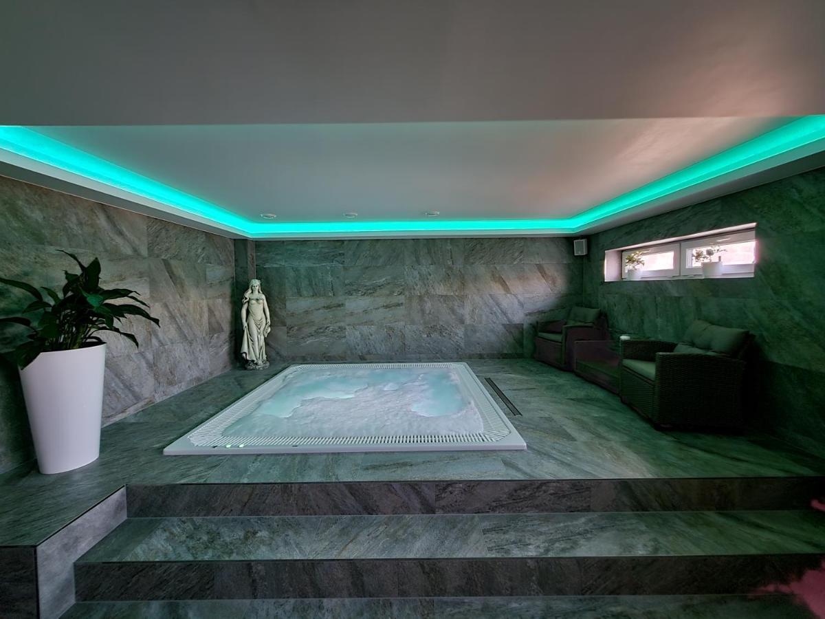 Chaty Krusetnica S Luxusnym Privatnym Wellness מראה חיצוני תמונה